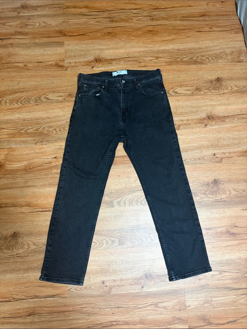 Hollister Men's Black Slim Straight Denim Jeans